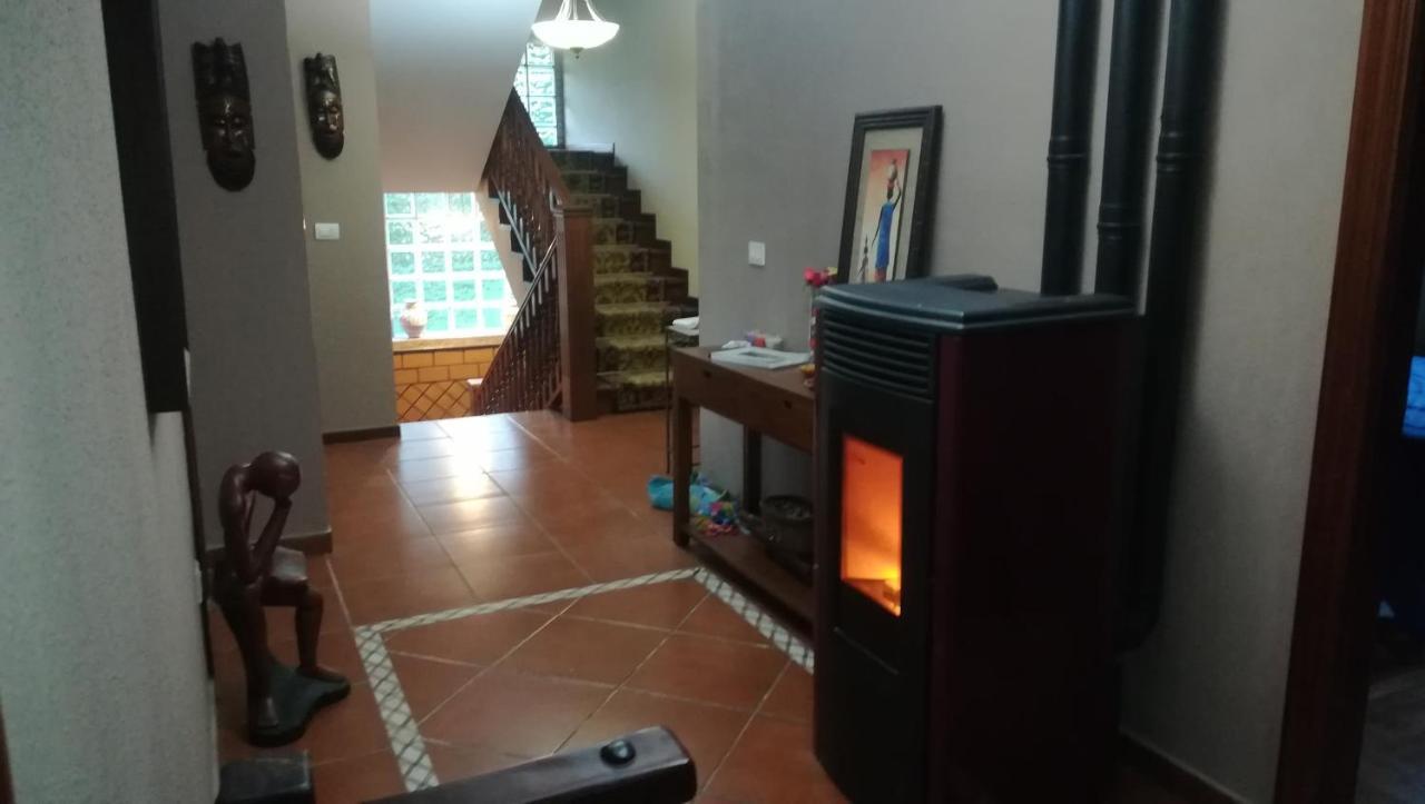 Piscina Climatizada - Todo El Ano- Playa De La Nora-Chimenea- Barbacoa Villa Quintueles Exteriör bild